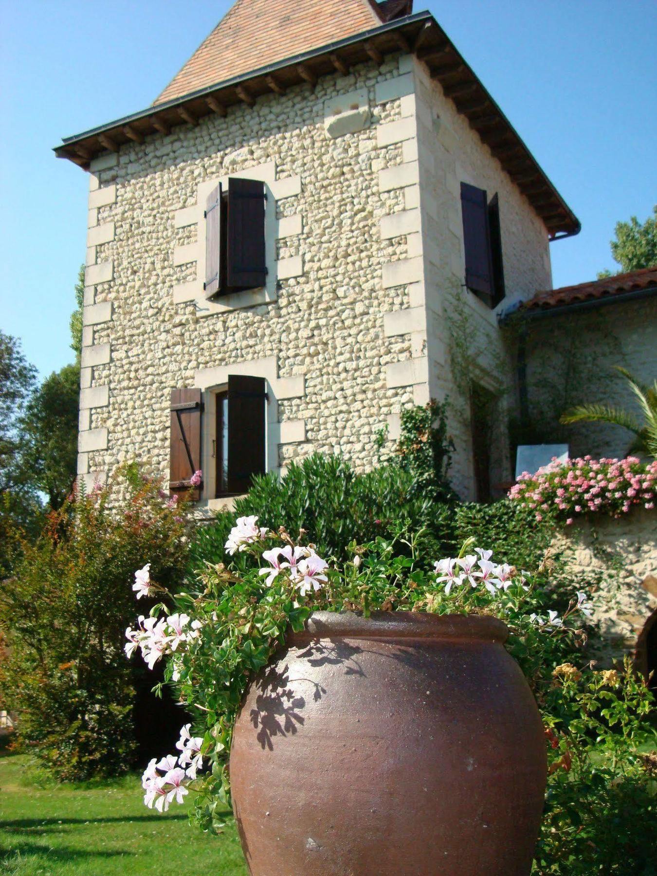 Hotel Moulin Rouhaud Montboyer Esterno foto