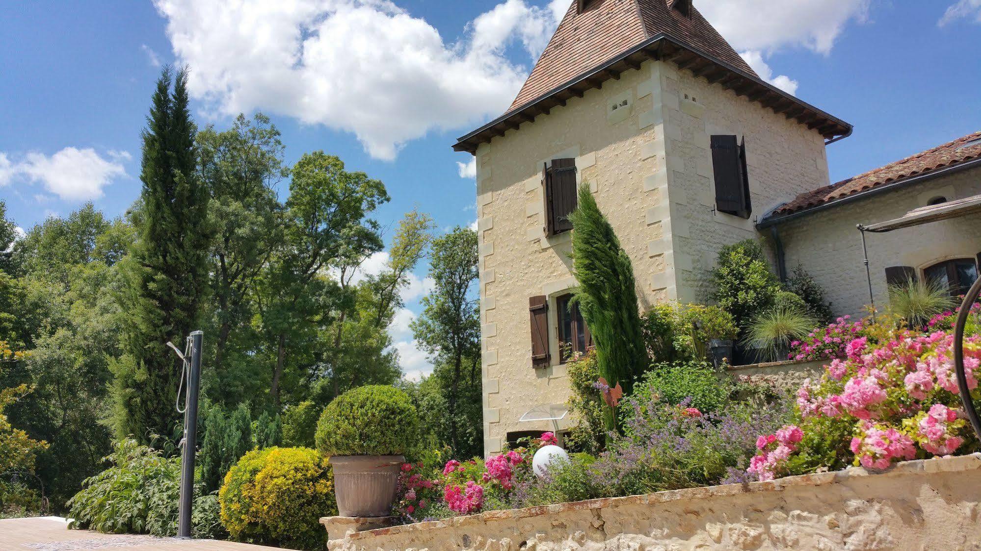 Hotel Moulin Rouhaud Montboyer Esterno foto