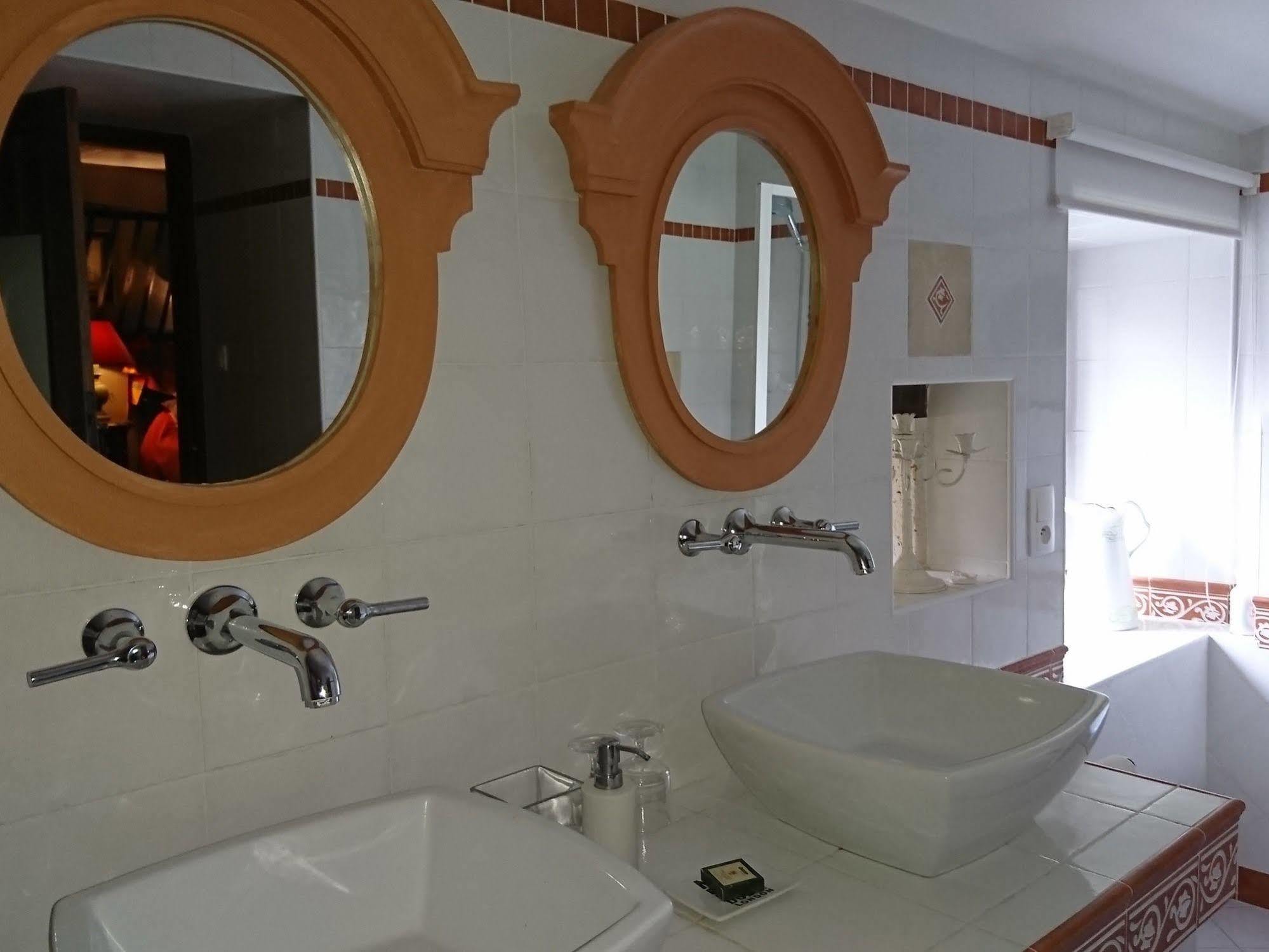 Hotel Moulin Rouhaud Montboyer Esterno foto